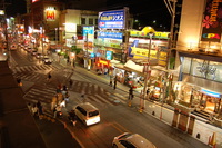 夜の国際通り