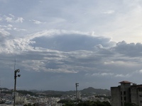 積乱雲のかなとこ雲