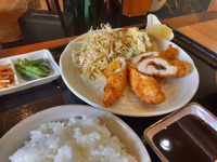 こんなところに食堂