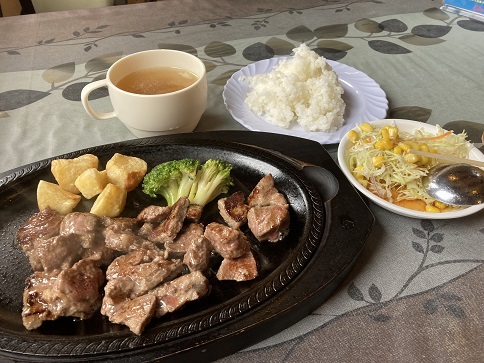 びっくりステーキ店