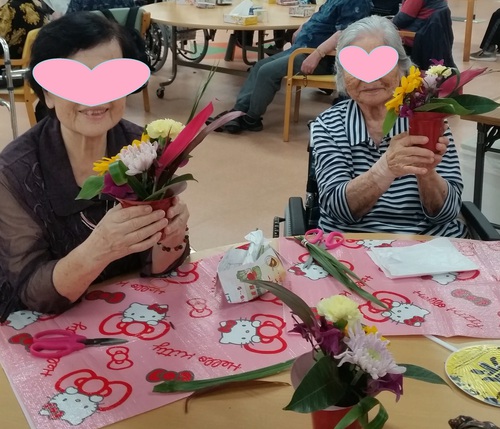 毎月恒例フラワーアレンジメント❀