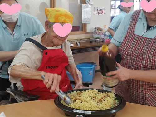 デイサービスてだこ苑にて母の日会を開催しました☆ デイサービスてだこ苑にて母の日会を開催しました☆