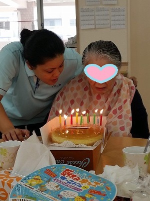 ささやかながら、お誕生日をお祝いしましたデイサービスてだこ苑