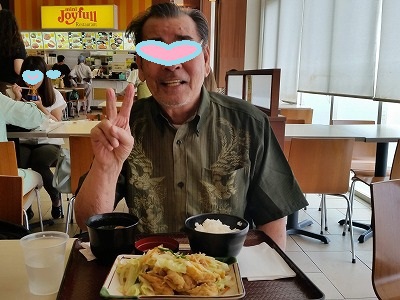 毎月恒例の誕生者ランチ外出に行ってきました。デイサービスてだこ苑