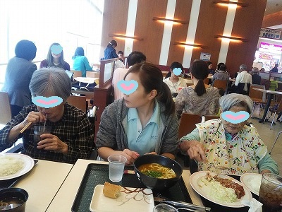 毎月恒例ランチ外出デイサービスてだこ苑