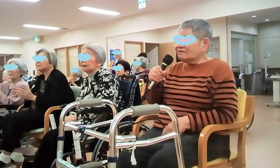 大晦日のデイサービスはカラオケで締めました(^o^)