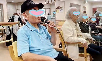 大晦日のデイサービスはカラオケで締めました(^o^)