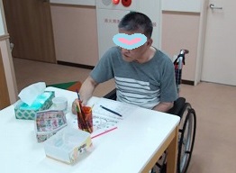 毎月恒例カレンダー作り☆デイサービスてだこ苑