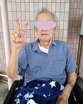 デイサービスと有料老人ホームでの生活の様子