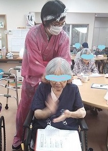 母の日をお祝いしました☆デイサービスてだこ苑