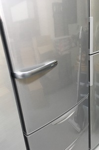 沖縄県糸満市から、冷蔵庫と飾り棚の買取りでーす♪ 2017/06/15 15:48:56
