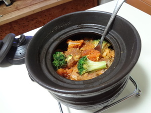 男の料理　土鍋飯　キムチ味雑炊風？！　（笑）