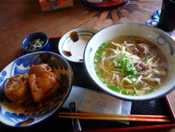 中城村　悠愉樹庵（ゆうゆじゅあん）沖縄そば　郷土料理　