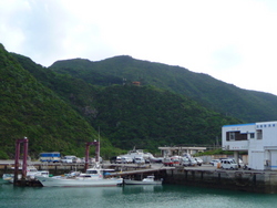 渡嘉敷島の港から見える景色　初上陸　テンション　↑　↑