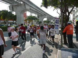 3年連続NAHAマラソン③40km（赤嶺駅）付近