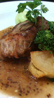 今日のランチのお肉料理です。 2008/10/20 11:25:03