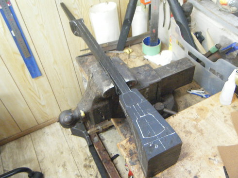オーダー①三線与那城型黒檀（製作中）