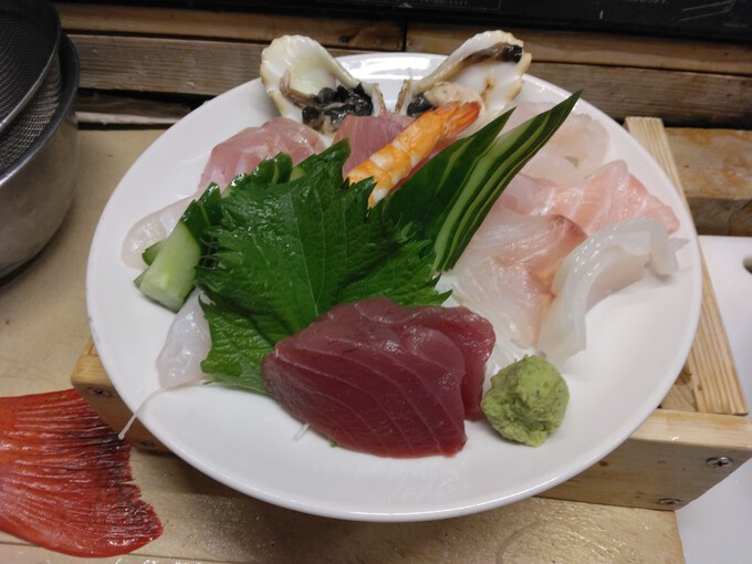 最近の刺身の盛り合わせ
