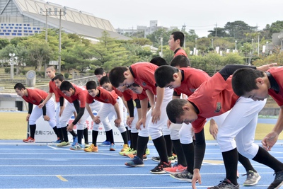 陸上競技場でのトレーニング