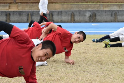 陸上競技場でのトレーニング