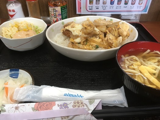 こっころこ（チキンの丸焼き）