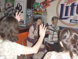 コザクラで初民謡！