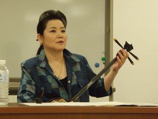 我如古より子さんが民謡を語る