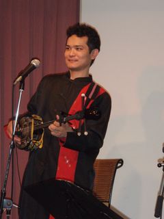 Mr.スティービィーの沖縄民話の読み聞かせライブ