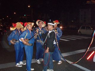 諸見里エイサー　旧盆の道じゅねー