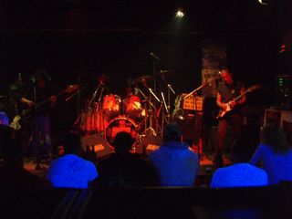 コザのライブハウスをご案内