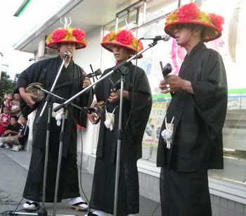 屋慶名エイサー　2011年旧盆
