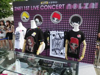 8月27日　韓国で2ne1　コンサート