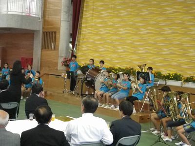 小学校の記念行事で余興＆余興