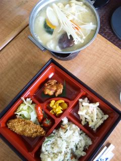ほうとう鍋の昼食@富士急ハイランドにて