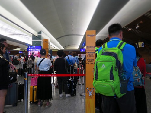 台風逃げ切り台中旅行⑫旅の終わりは地元スーパーと空港ラウンジ