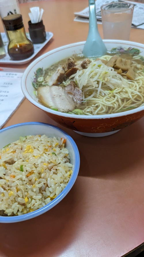 太門でランチを食べながら夢について考えます