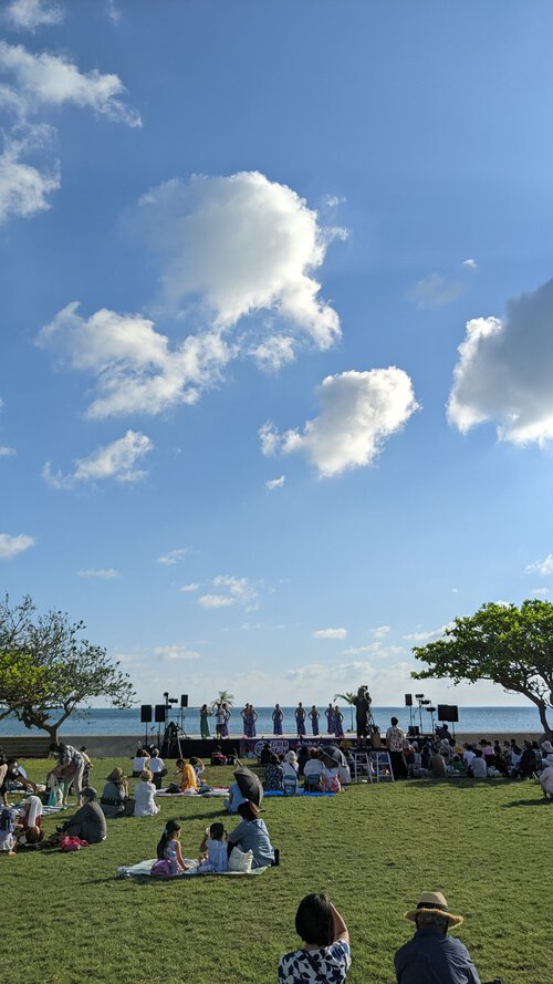 川平湾とフラダンス