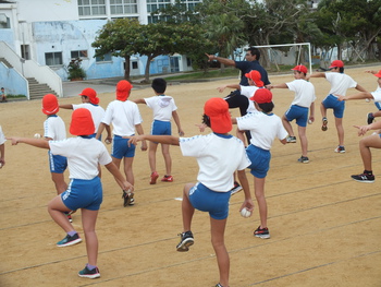 野球型体育授業【沖縄市立泡瀬小学校（5年生）】