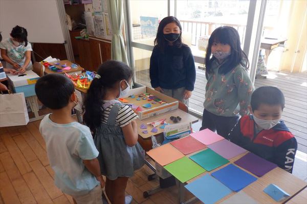 幼稚園児の皆さんと 恩納村立 山田幼小学校