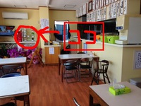 背筋の冷たくなる画像・・・ショーケースに浮かぶ白い顔 2018/05/31 15:26:40