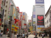 お帰りなさいませ～ご主人様ぁ~　萌え～萌え～ 2006/05/30 18:36:48