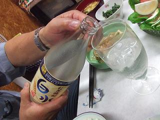 秋の夜長に麒麟のむぎ焼酎「白水」を楽しむ