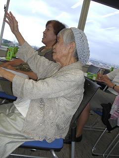 保寿栄お婆ちゃん、プチスマイルの会に行く！