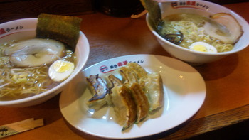 ラーメンか　タコスか