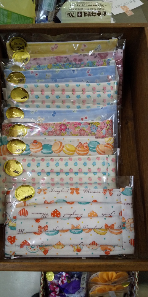 花柄の布マスク入荷